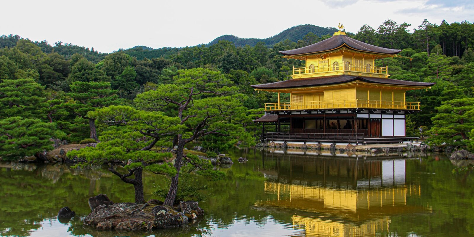 imagen del kinkaku-ji